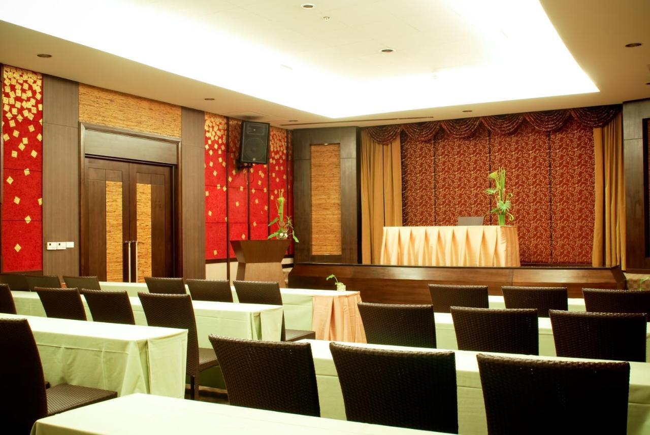 Tara Mantra Cha-Am Resort Bagian luar foto